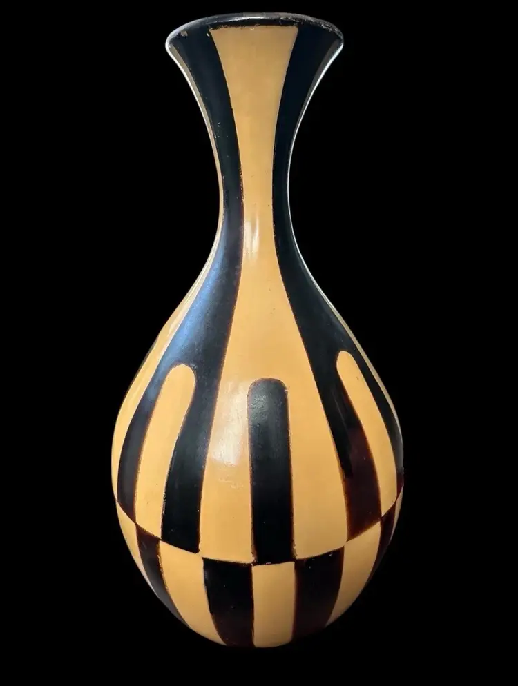 Luis Salas Chulucana 14" Tall Hand Made Pottery Vase Peru Signed MCM