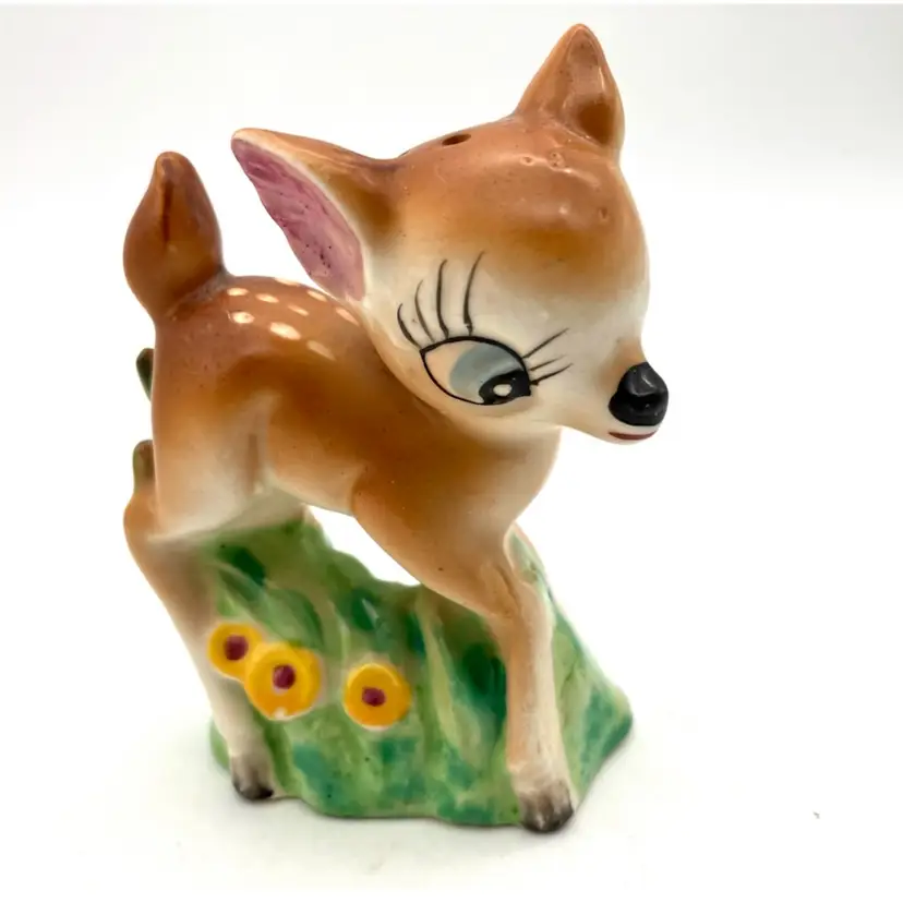 BIN - Vintage Big Eyed Fawn Single Shaker Japan 3.375”