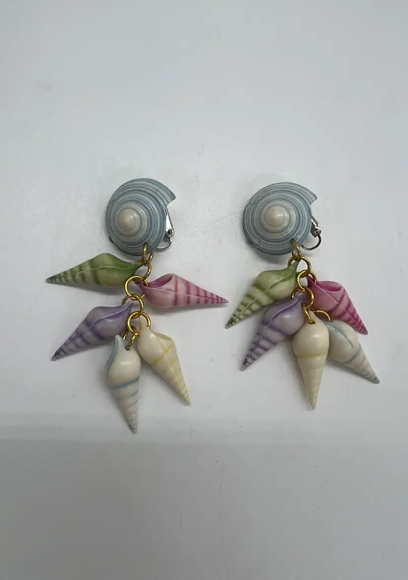 Unique Vintage Colorful Plastic Seashell Dangle Earrings Clip On