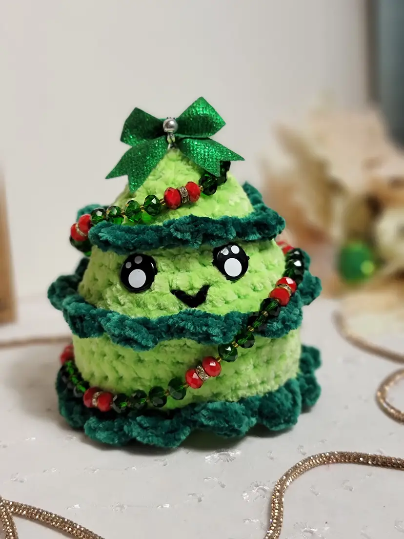 Cute crocheted Christmas tree
