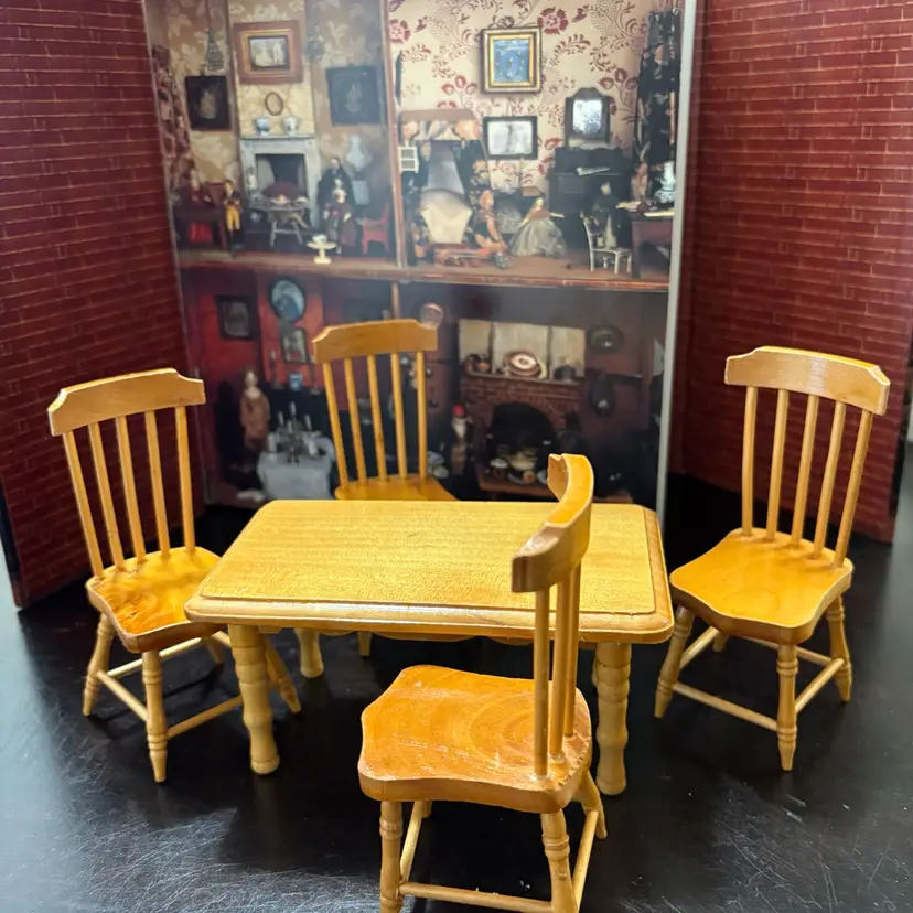 Kitchen Table 4 Chairs