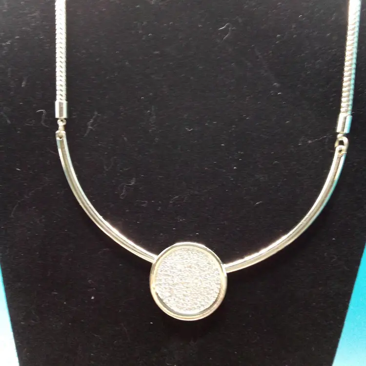 Chico's, Kinsley Collar Necklace, A glittering modern medallion, Gold Toned, Sleek and Stunning,