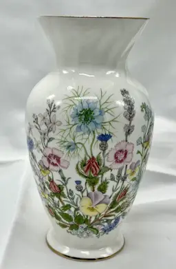 Aynsley Wild Tudor Bud Vase Made in England Floral Design Approximately 6 1/4”