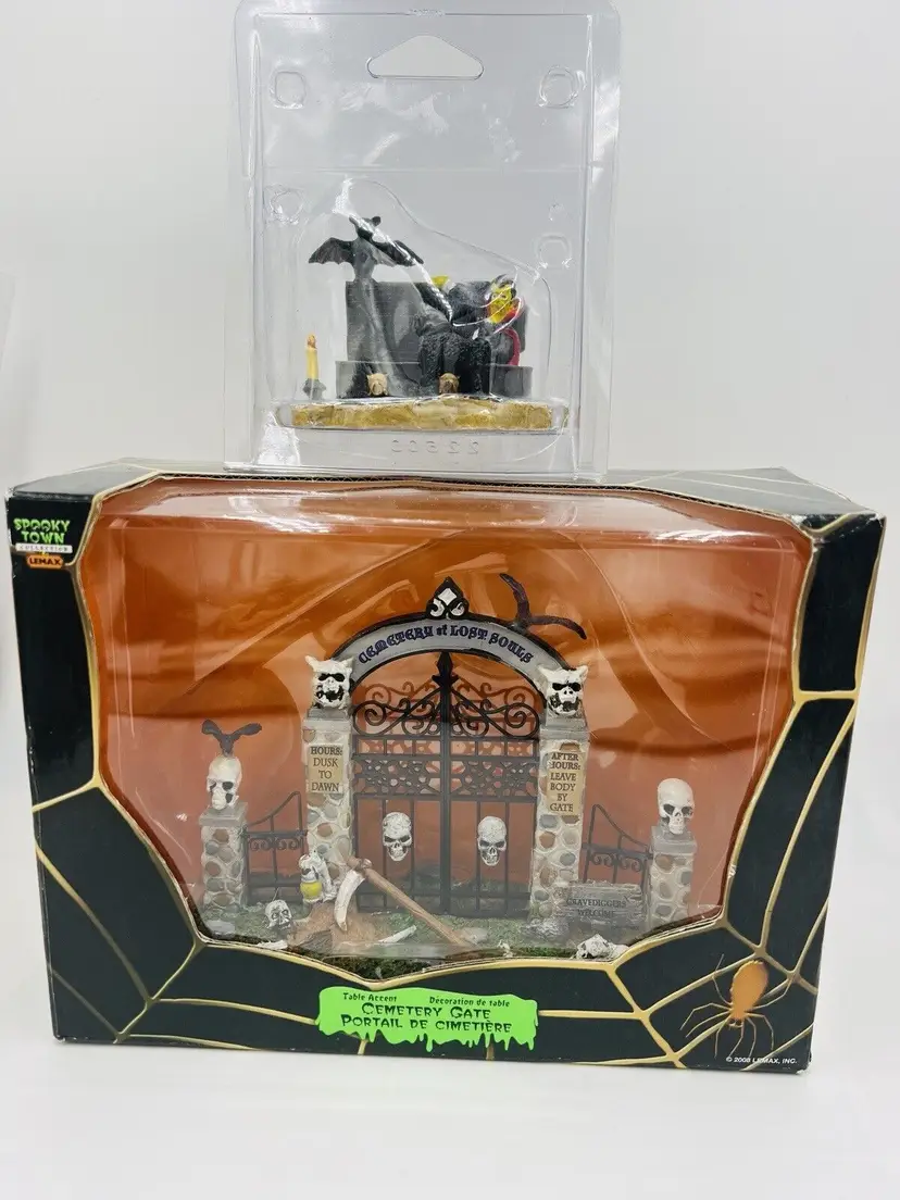 Lemax Spooky Town Cemetery Gate & Dracula Village Boxed 2008 Halloween Decor