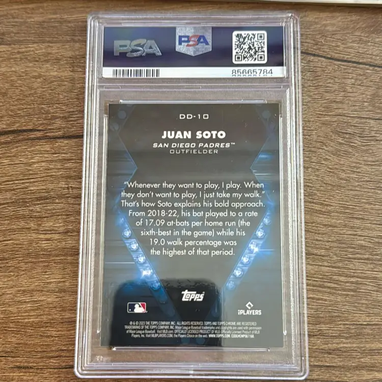 Juan Soto - CASE HIT
2023 Topps Chrome Update 
Diamond Dominance PSA 9
San Diego Padres