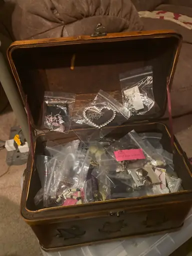 Jewelry treasure chest blowout