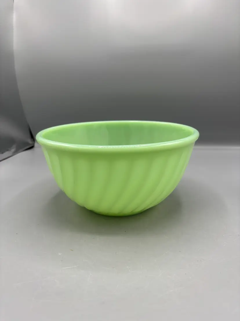 Vintage Fire King Jadeite swirl bowl