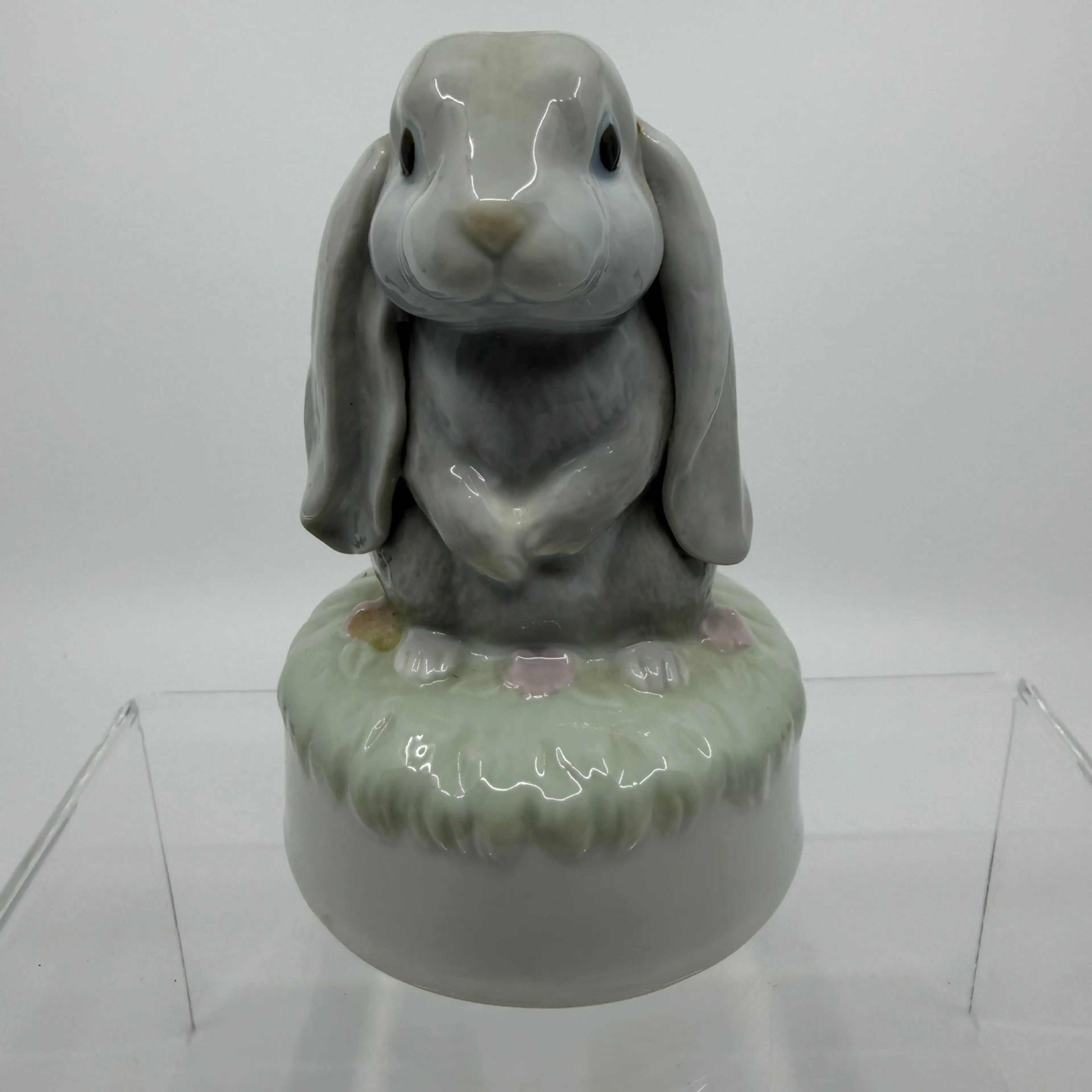 Image 1 of 8