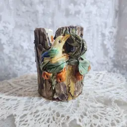 Majolica Vase bird on tree trunk