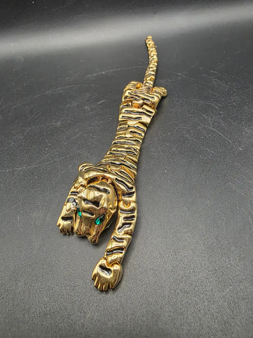 Gold Tone Tiger Brooche Green rhinestone eyes