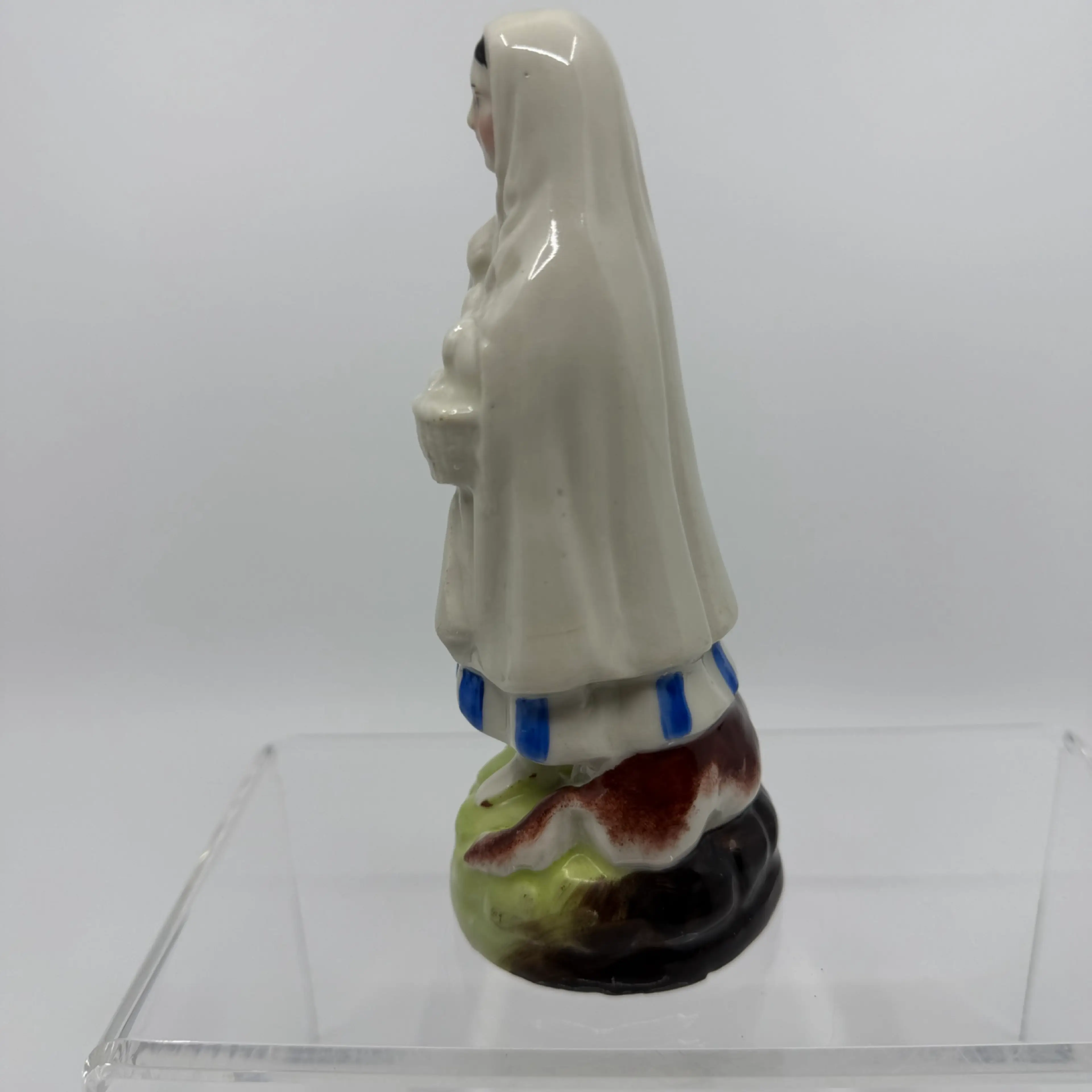 Image 2 of 7