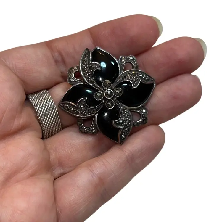 Sterling Sliver Onyx And Marcasite Pendant Brooch 16.24 Grams 1.5”