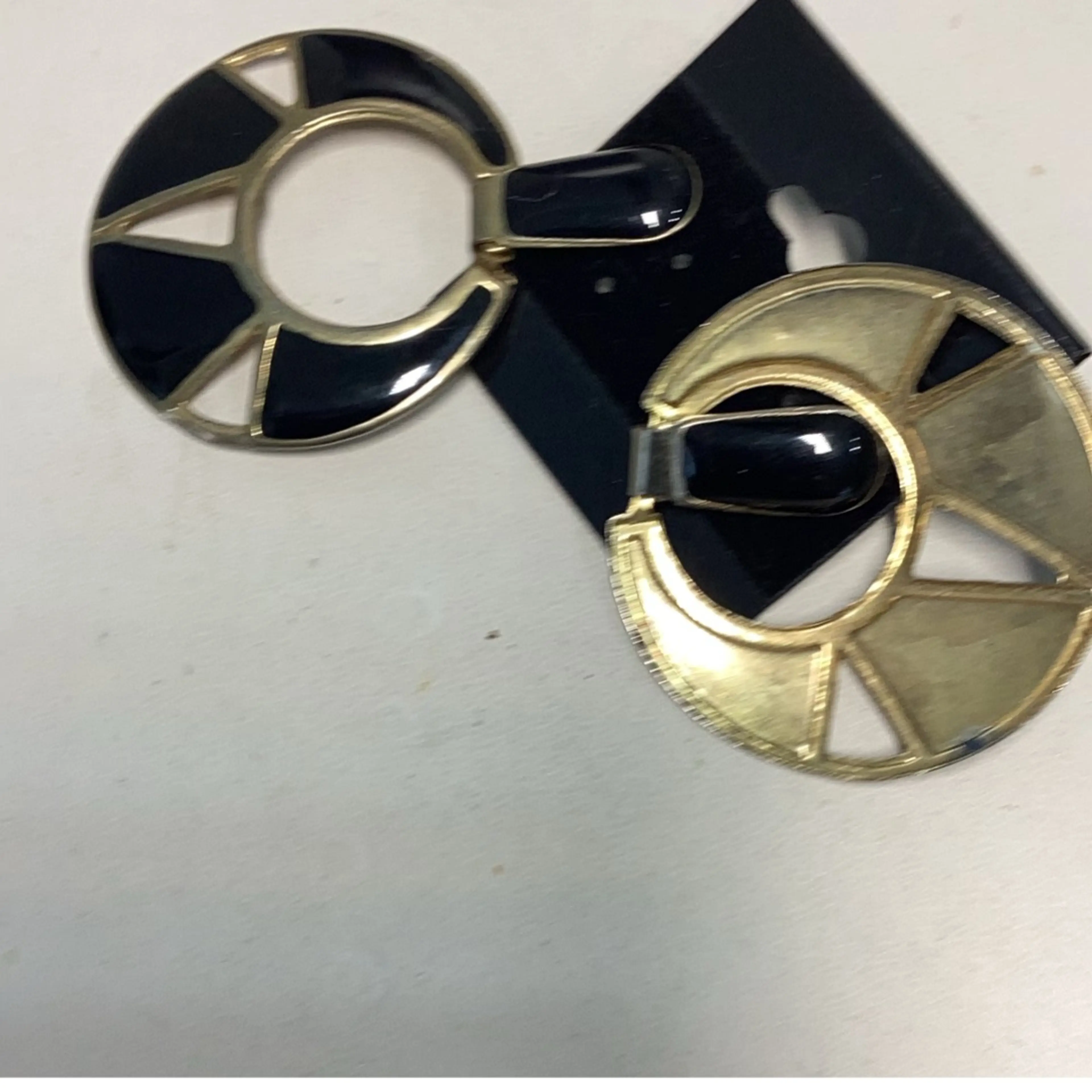 Image 2 of 2