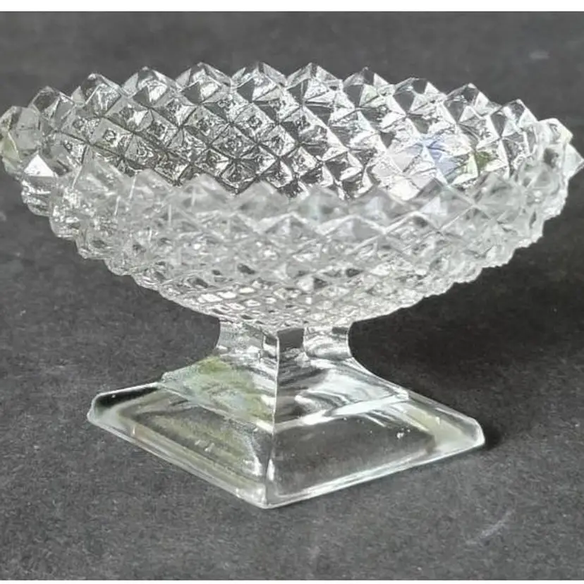 Westmoreland English Hobnail Clear
Individual Nut Dish / Salt Dip