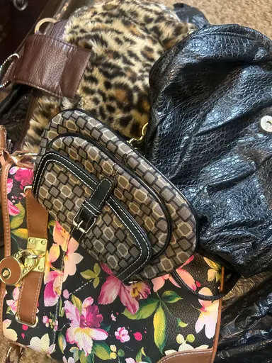 Pop Up Pocketbook Show !! Most Never Used 