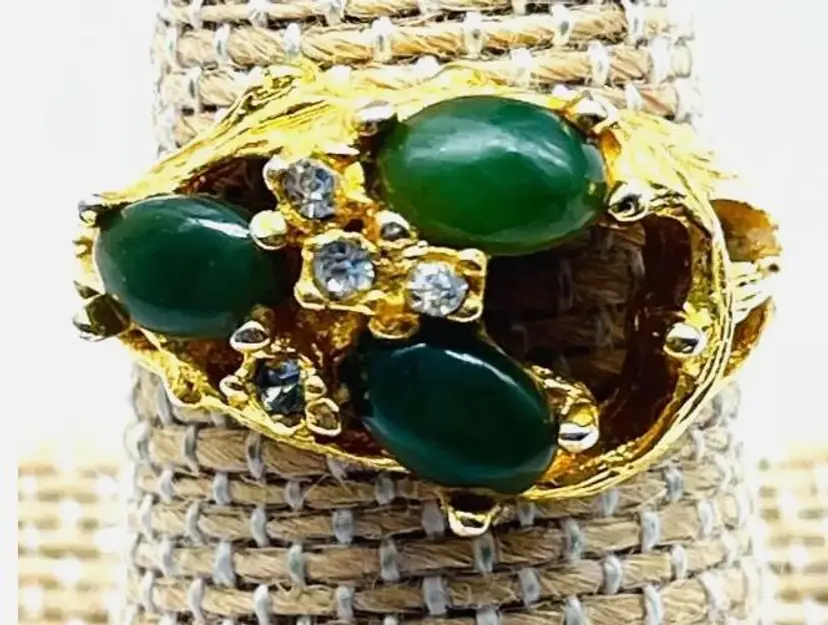 Vintage Gold Tone Green Stone Ring with Rhinestones 13954