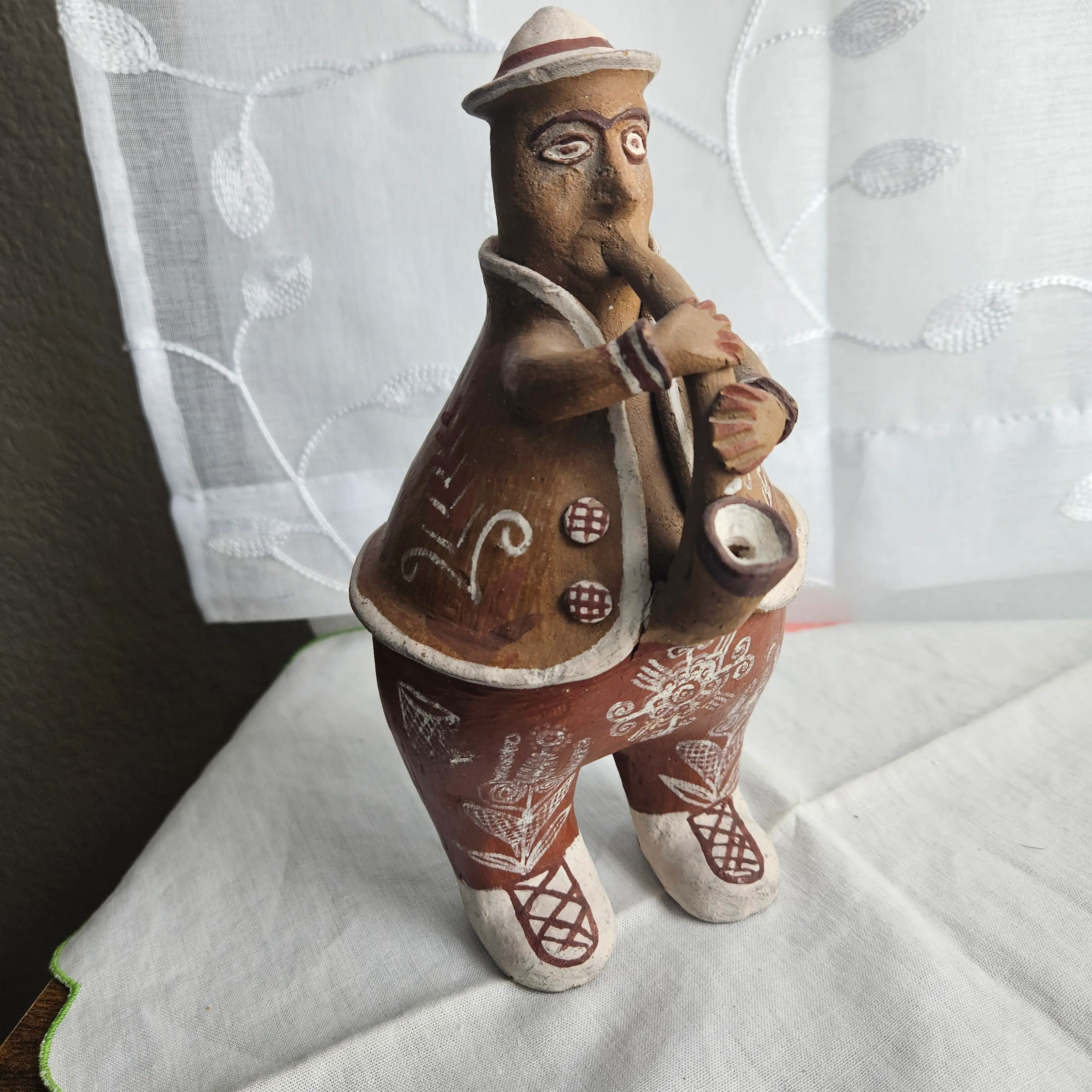 Image 2 of 8