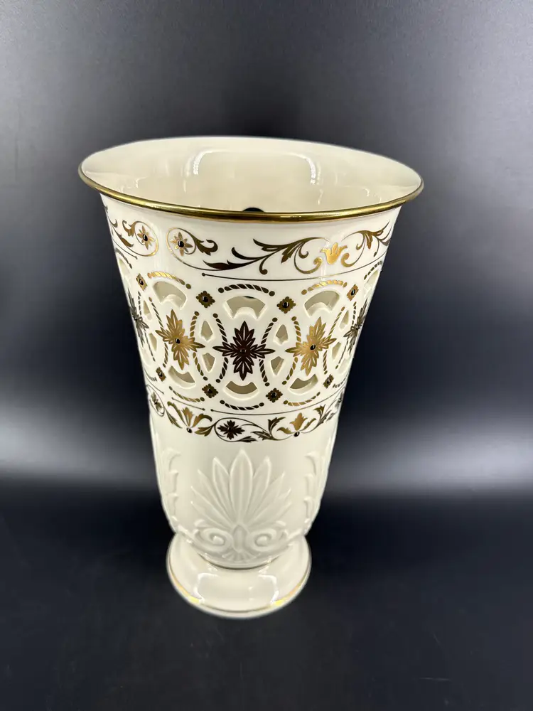 NWT Lenox Millenium Collection #1856/5000 Luminary Vase Gold Trim