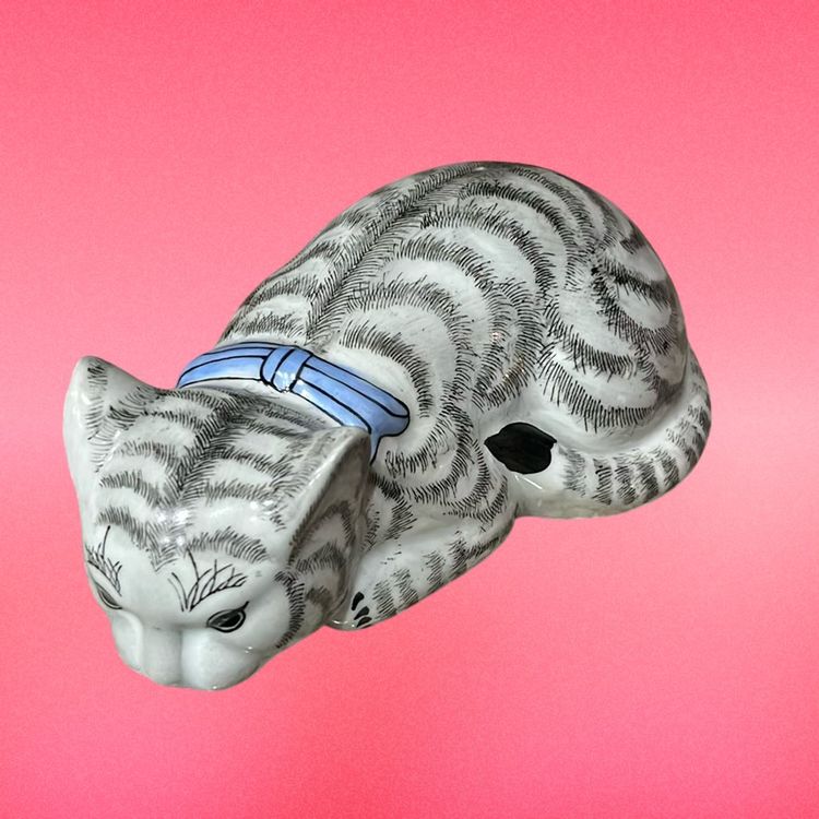 16. Vintage Blue Bow Ceramic cat  Hand Painted Gray Tabby Shelf Sitter Made In China