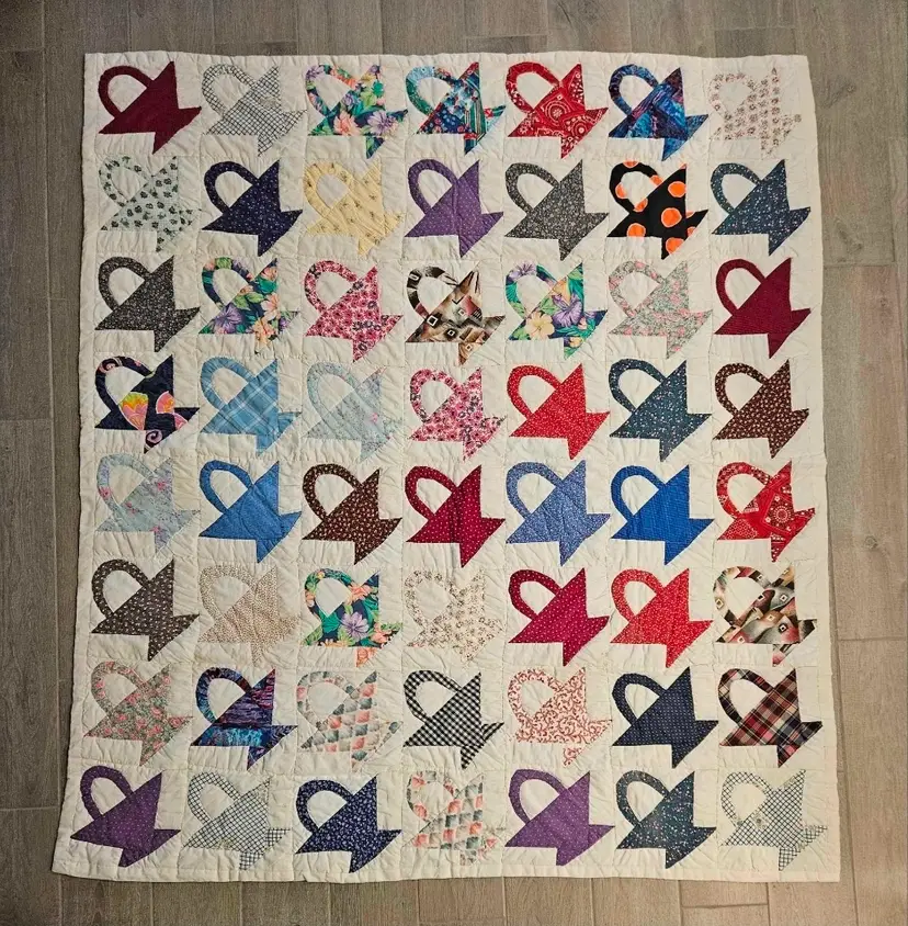 #205 Hand Made Quilted Basket Pattern Quilt