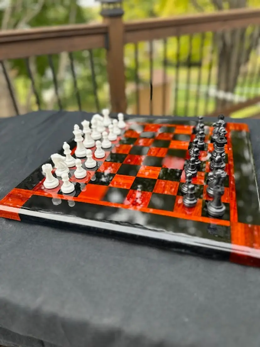 Onyx Padauk Chess Set