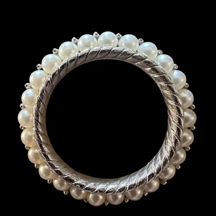 Vintage Crown Trifari Seed Pearl Round Silver-tone Brooch