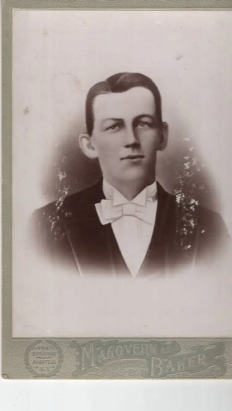 Victorian Cabinet Card Clean Shaven Man Formal Attire Home Decor Scrapbooks