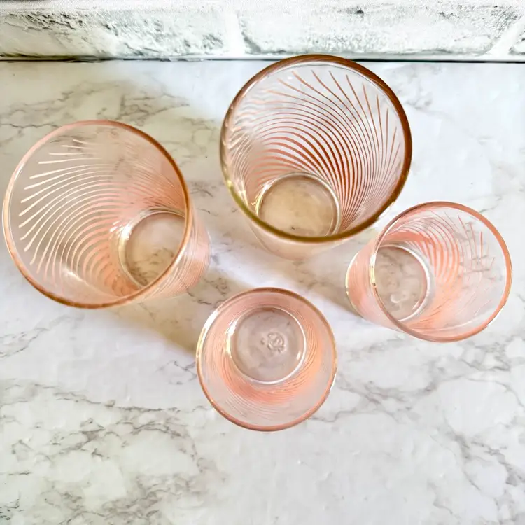Set of 4 Libbey Pink Swirl Juice Glasses Different Sizes