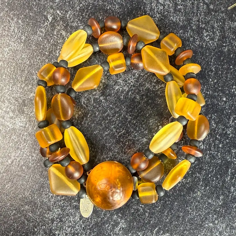 Marina And Susanna Sent Murano Amber Glass 3
Strand Bracelet Box Clasp
