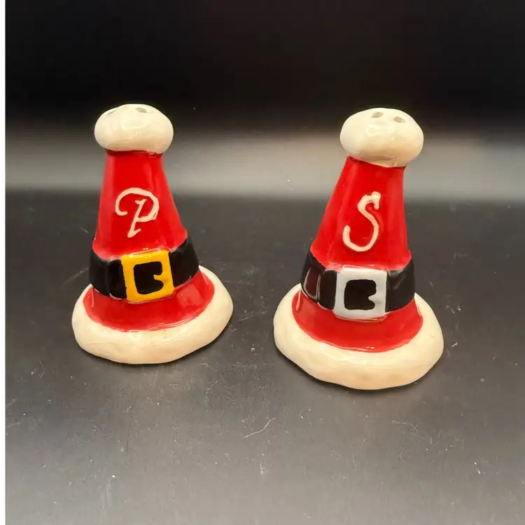 Transpac Ceramic Santa Hat Salt and Pepper Shaker Set