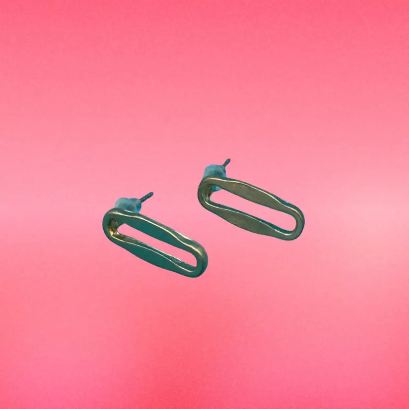 Minimalist Gold-Tone Open Oval Stud Earrings – Modern Fashion Jewelry