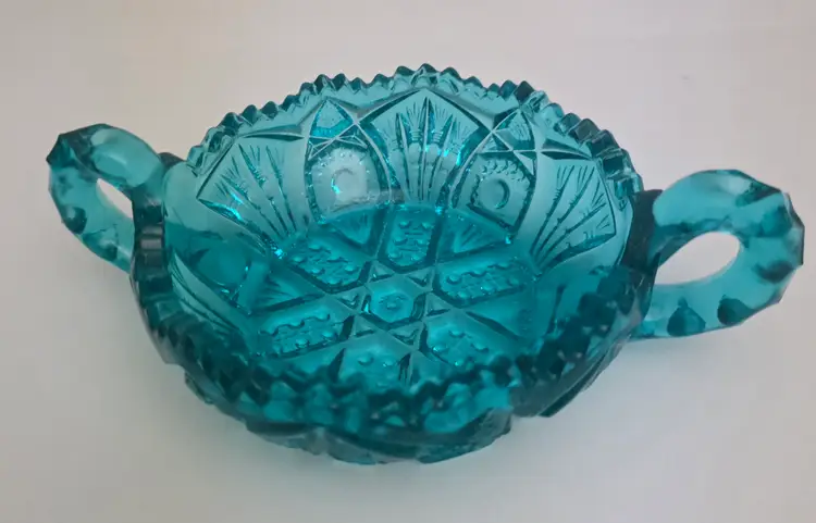 L.E Smith turquoise 2 handled glass dish