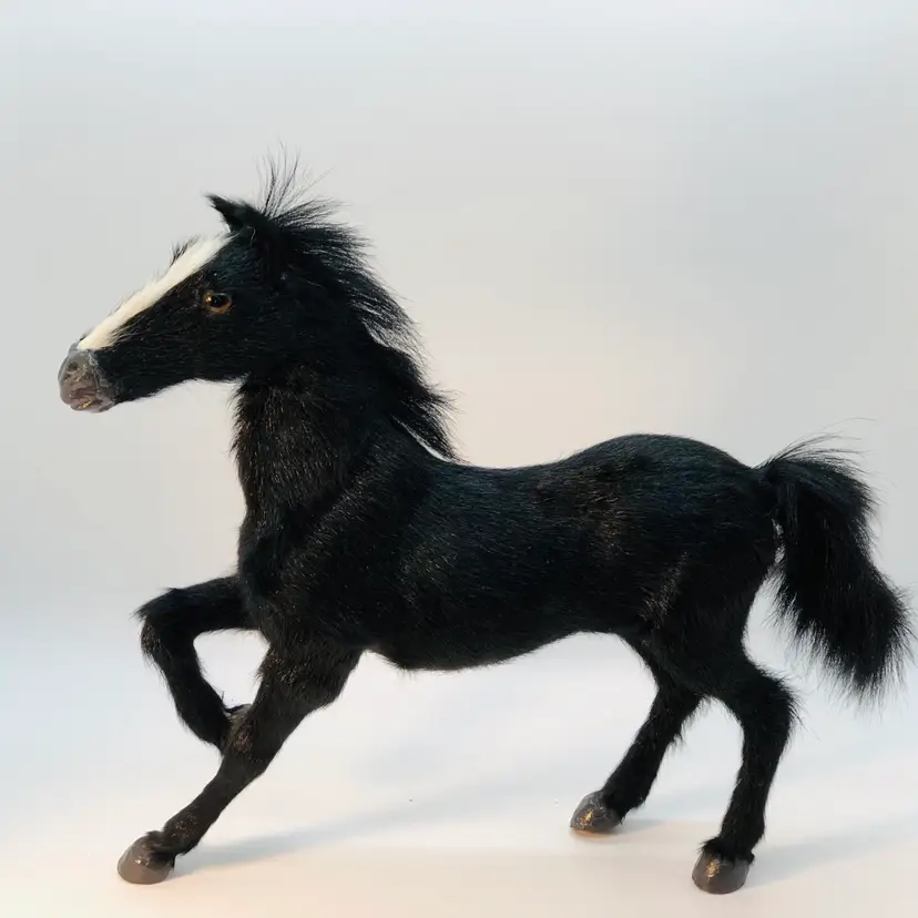 VINTAGE LIFE LIKE & COLLECTIBLE "BLACK BEAUTY HORSE" W/REAL BLACK FUR HAIR