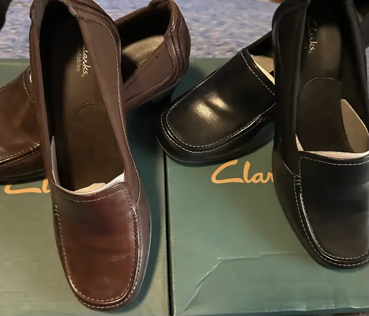 2 Pairs of Clarks Bendables Caring Womens Size 9m