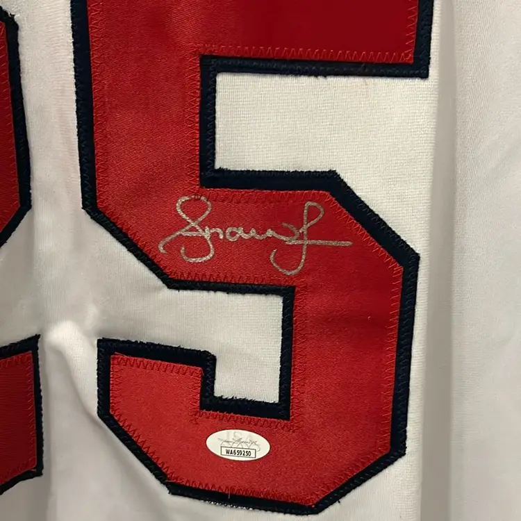 ANDRUW JONES AUTOGRAPHED CUSTOM JERSEY. JSA AUTHENTICATED.