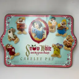 Williams Sonoma Disney Nordic Ware Snow White The Seven Dwarfs Cakelet Pan NEW