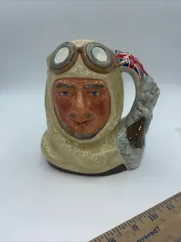 ROYAL DOULTON RARE Character Jug
CAPTAIN SCOTT LARGE D7116