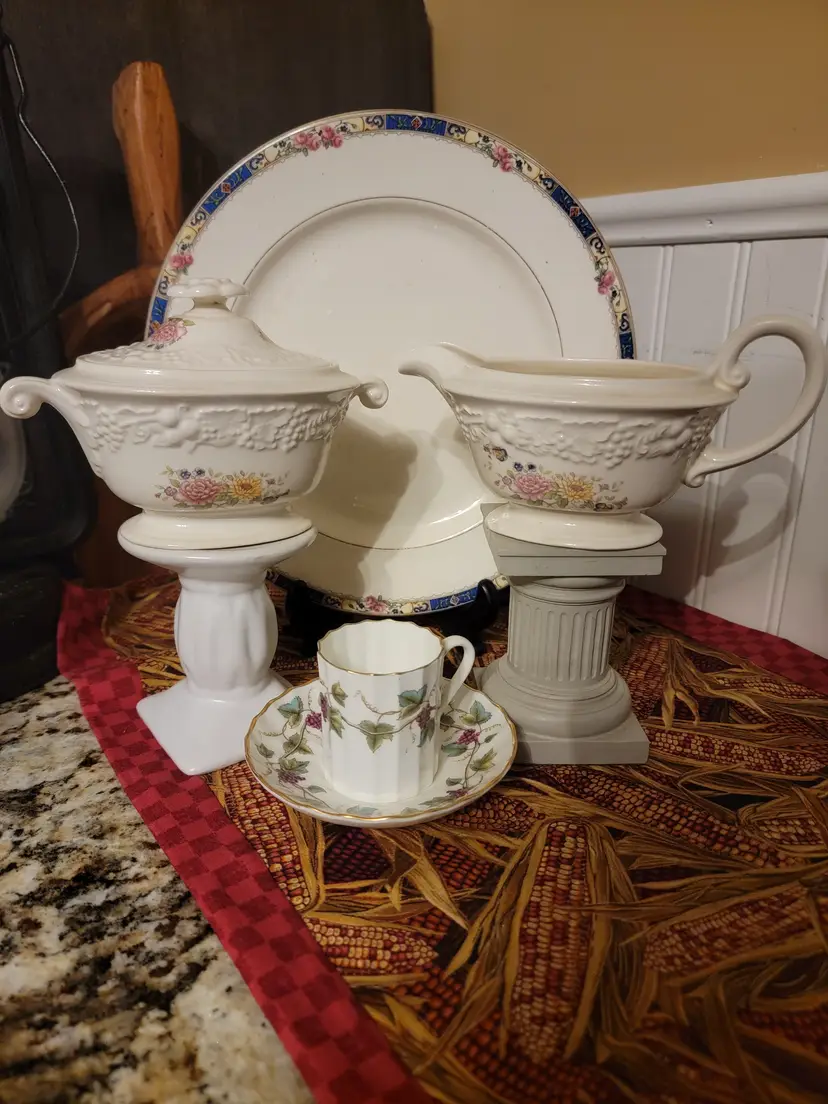 Homer Laughlin Eggshell  Sugar Bowl and Creamer