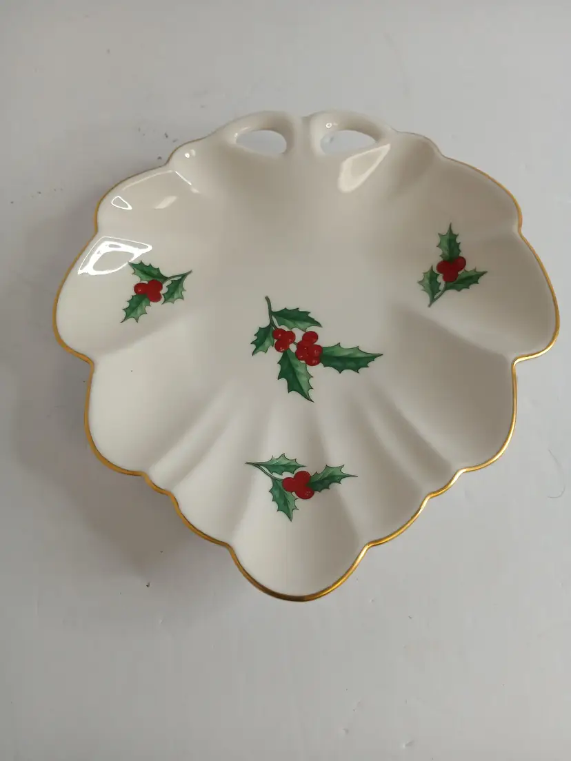 Pickard 7" Leaf Shaped Holly Dish