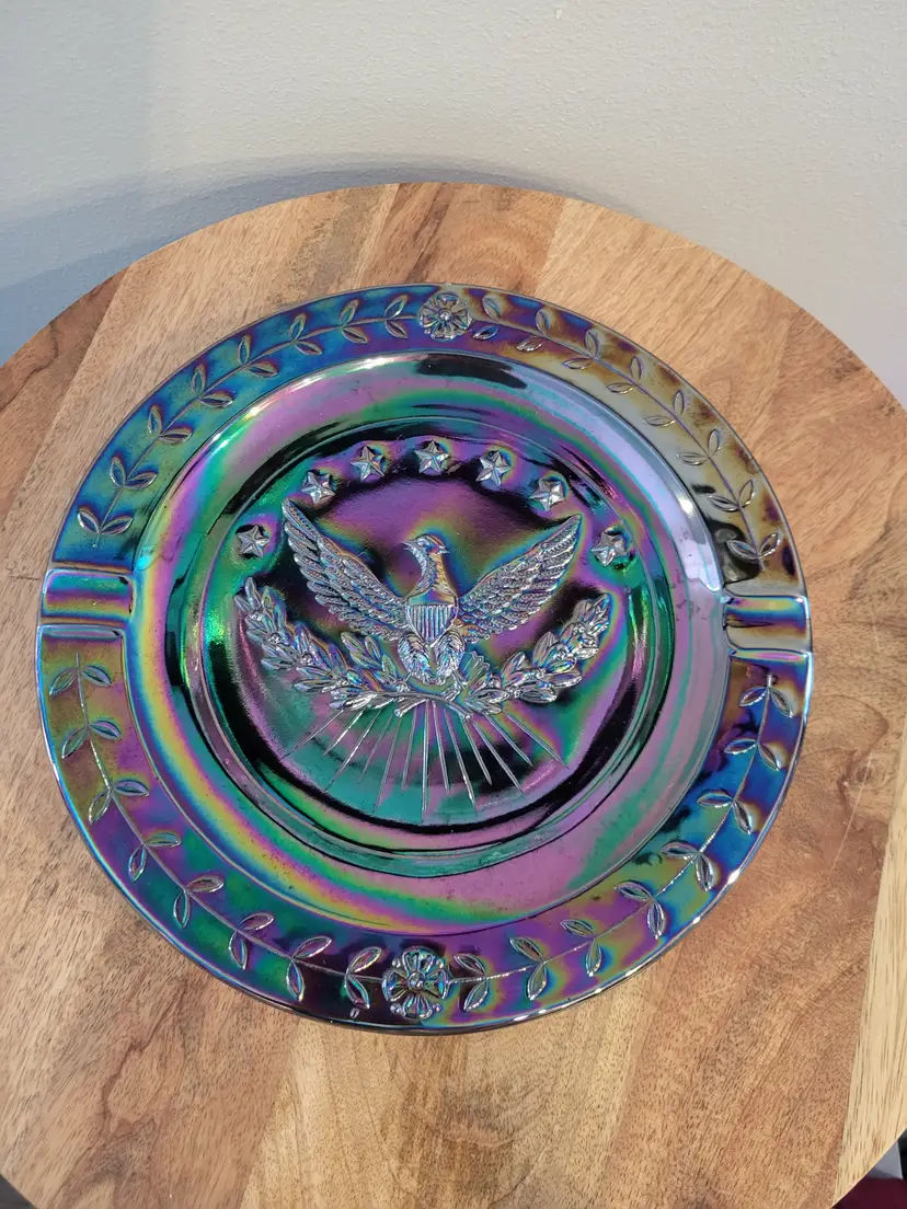 Vintage Patriotic Ashtray Eagle Seal of America Amethyst Carnival Glass Large