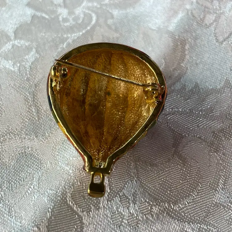 Vintage Gold Tone Enamel Hot Air Balloon Brooch