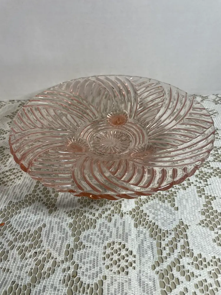1940s Anchor Hocking Pink Depression Glass Prismatic Or Swirl Footed Bowl.