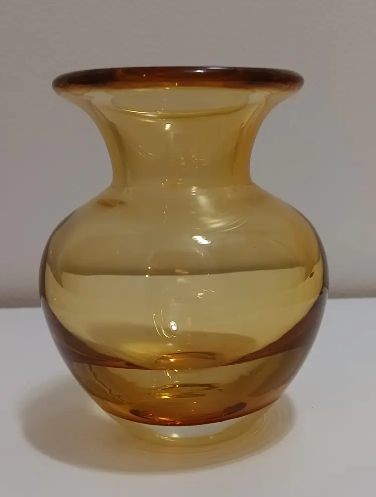 Stunning Amber Rogaska Reed & Barton Crystal Vase