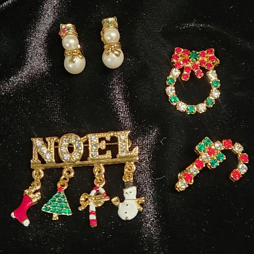 Set of Christmas Rhinestone Cluster Pins Wreath Candy Cane Brooch + Avon Faux Pearl Snowmen Earrings Vintage