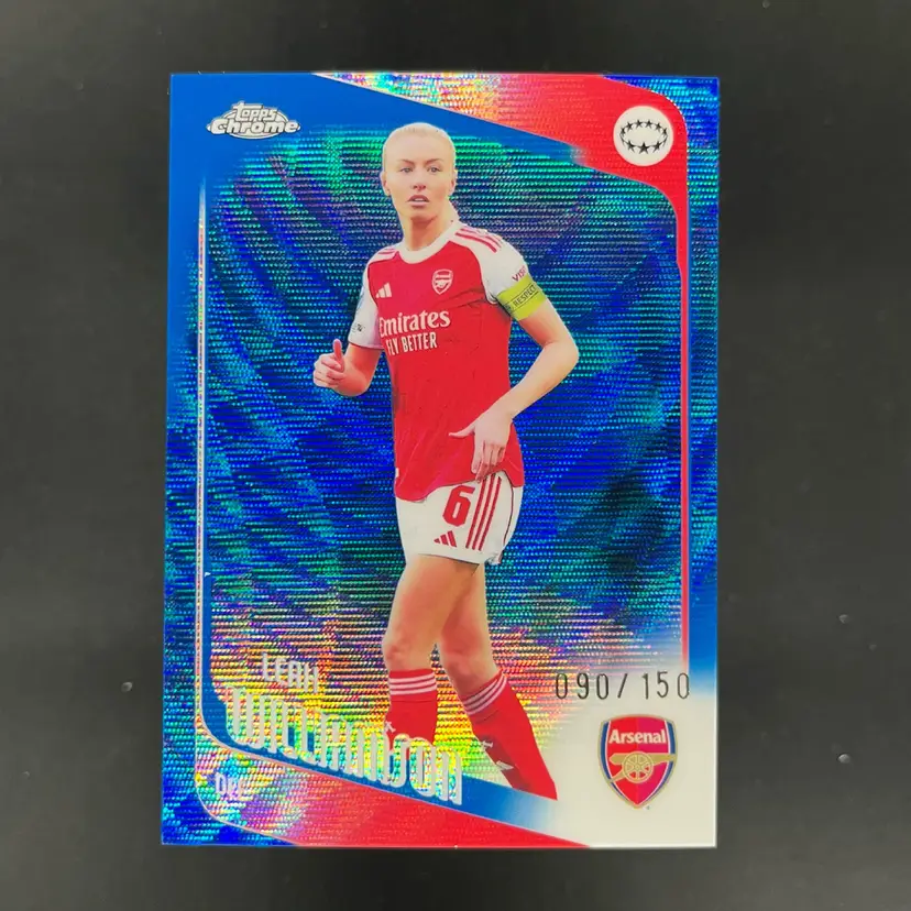 Leah Williamson 2025/26 Topps Chrome UWCL Blue Wave /150 Arsenal Soccer Card