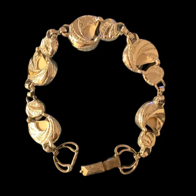 Vintage Emmons Silver Tone Bracelet With Sea Shell Design With Faux Opals, Black Beads