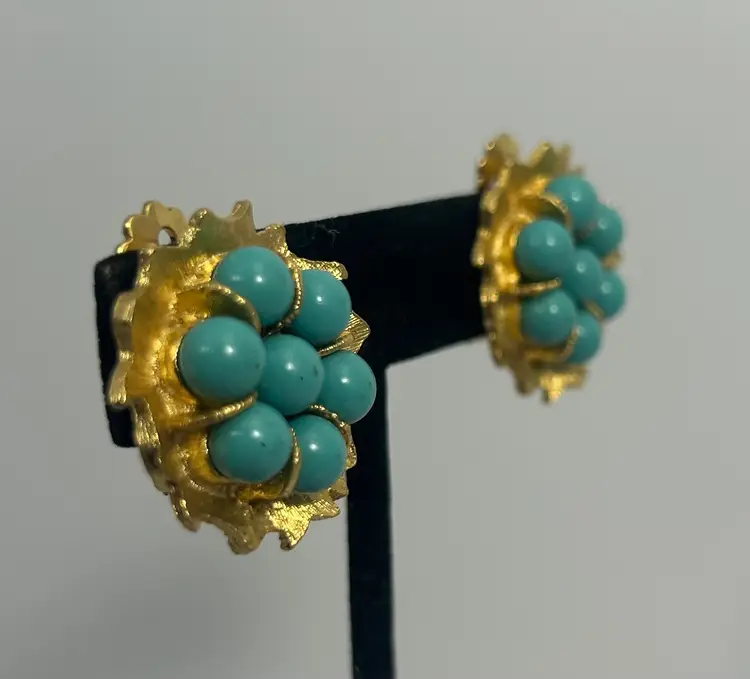 Vintage Gold Tone Teal Round Bead Clip on Earrings