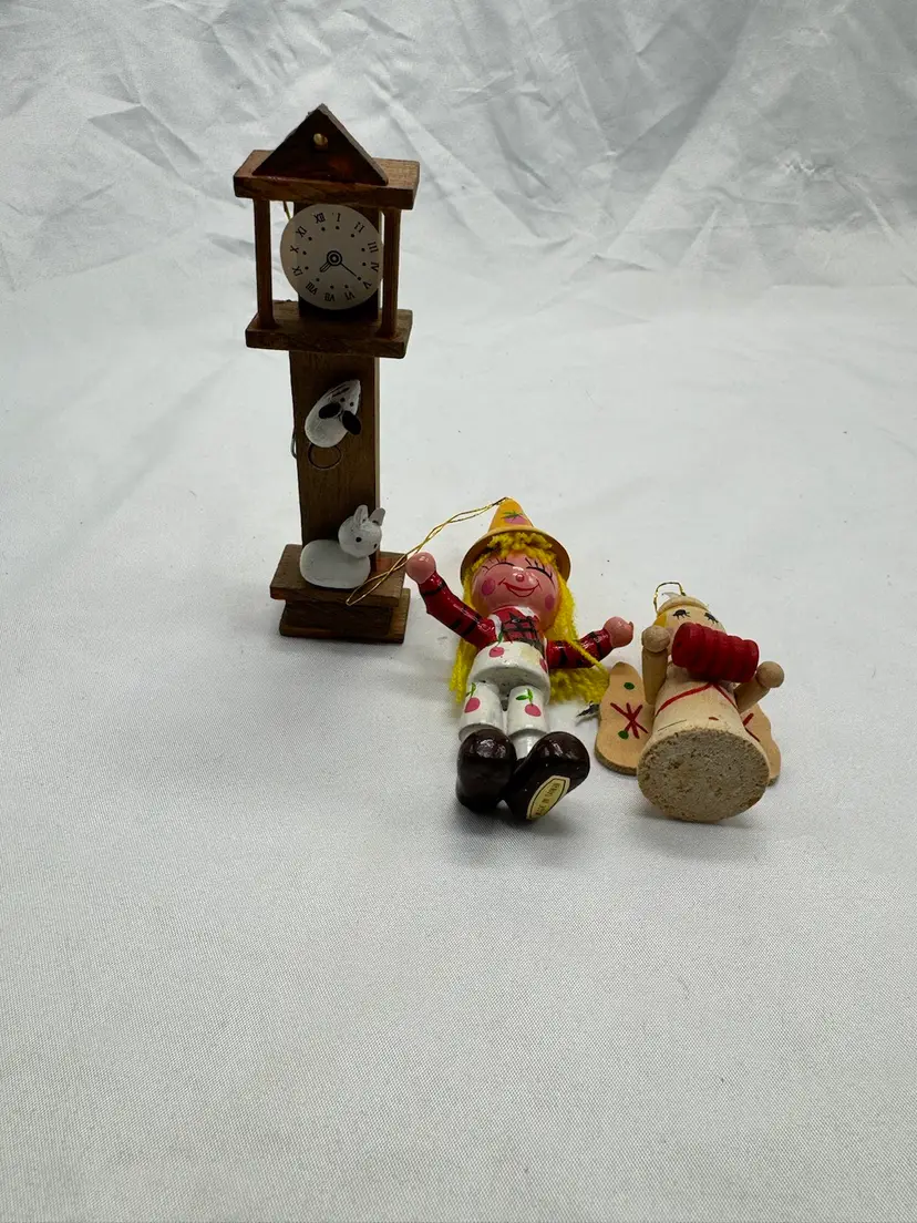 VTG Lot Wood Ornaments