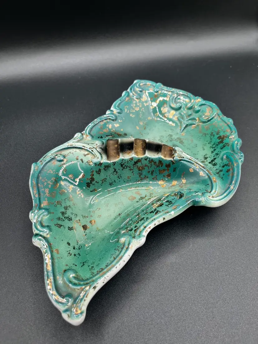 ESD Japanese Emerald Green And Gold Fleck Ashtray 10.5”