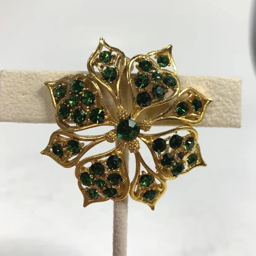 Lisner Singed Green Rhinestone Brooch Pin Crystal Flower Vintage